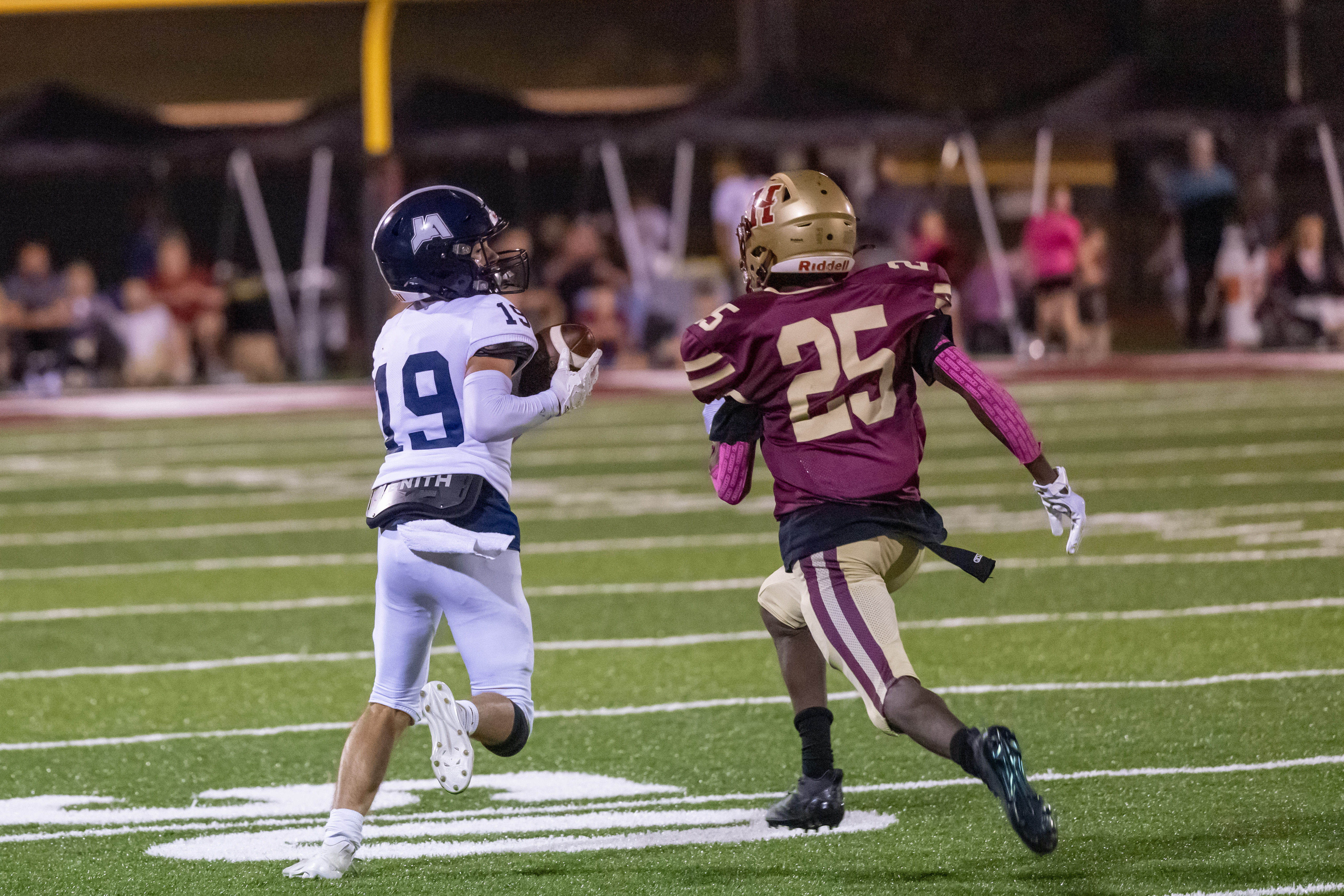 Raiders beat Hawks 21-17